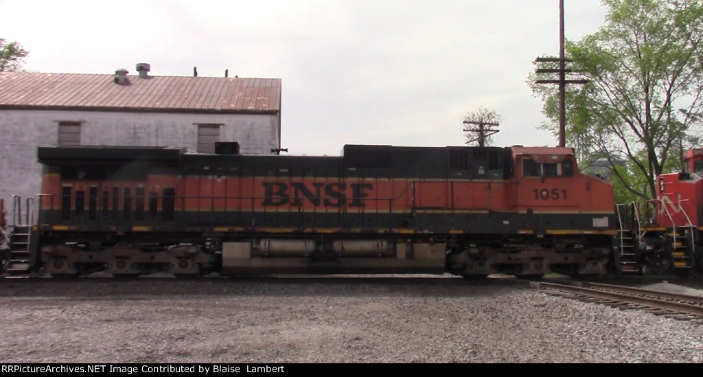 BNSF 1051